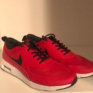Nike tennis shoe